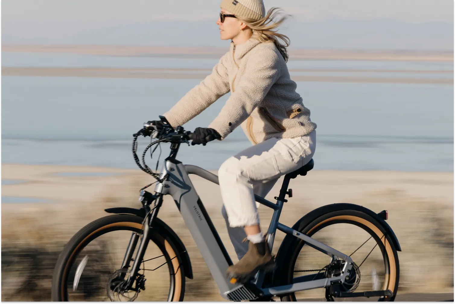 Electric Bikes vs. Scooters: Pros & Cons - Velotric